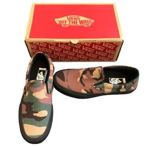 Van’s Size 9.5 Camo Slip-On-Pro Sneakers NWB!
